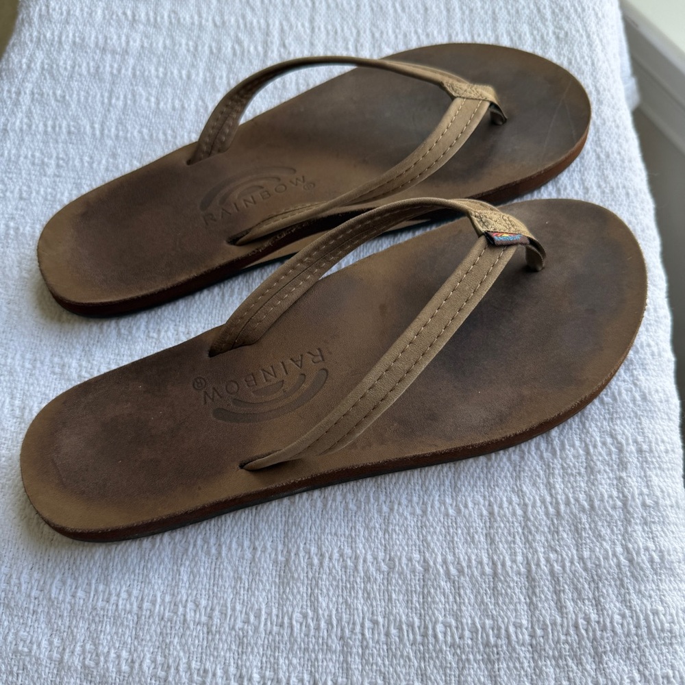 Rainbow Women’s Flip Flop sandals size L (7.5 - 8.5)